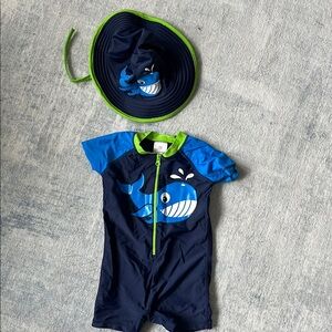 Hanna Andersson Navy Swim Suit and Hat with Whale. Size 70 cm (9-18 months).